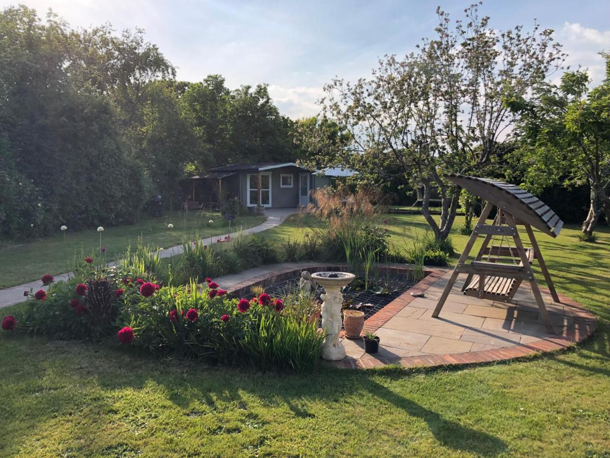 Secret Garden Glamping Hotel Lymington Eksteriør billede