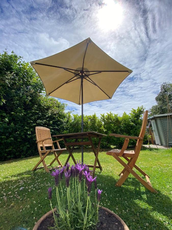Secret Garden Glamping Hotel Lymington Eksteriør billede