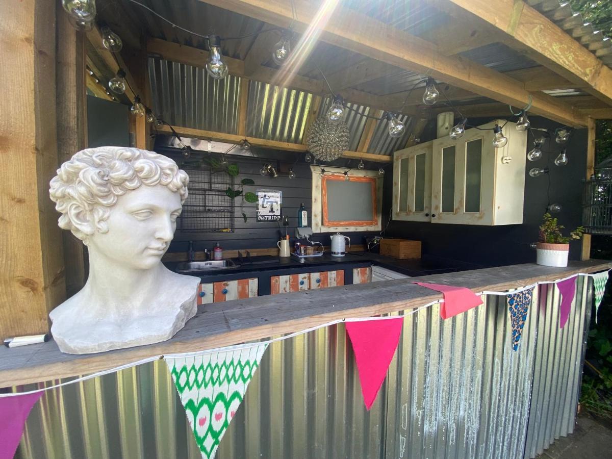 Secret Garden Glamping Hotel Lymington Eksteriør billede
