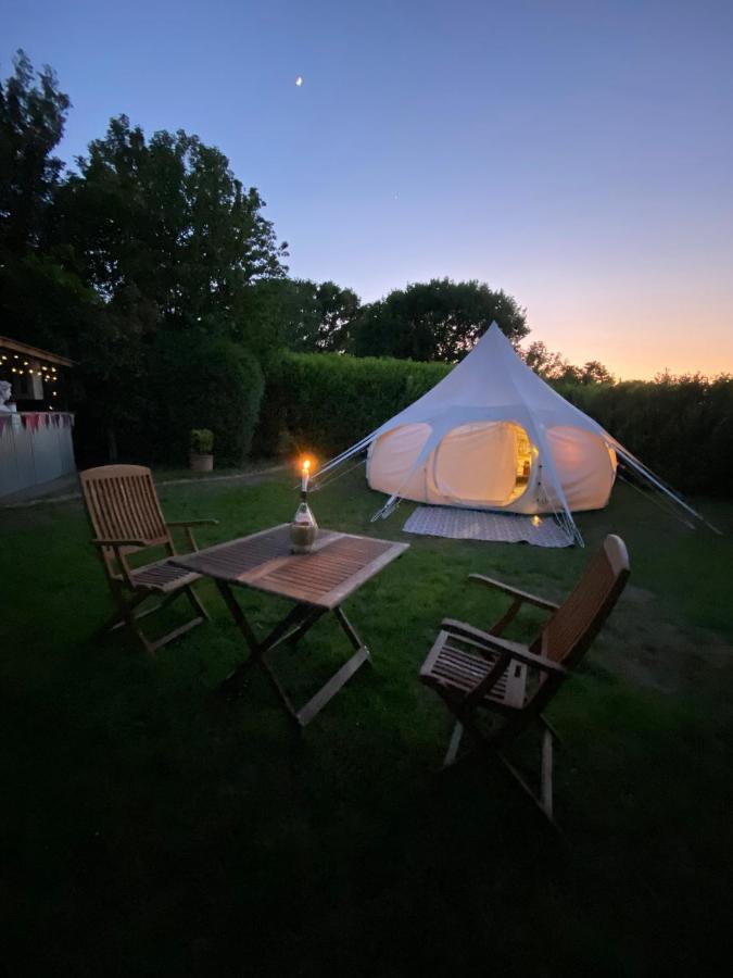 Secret Garden Glamping Hotel Lymington Eksteriør billede
